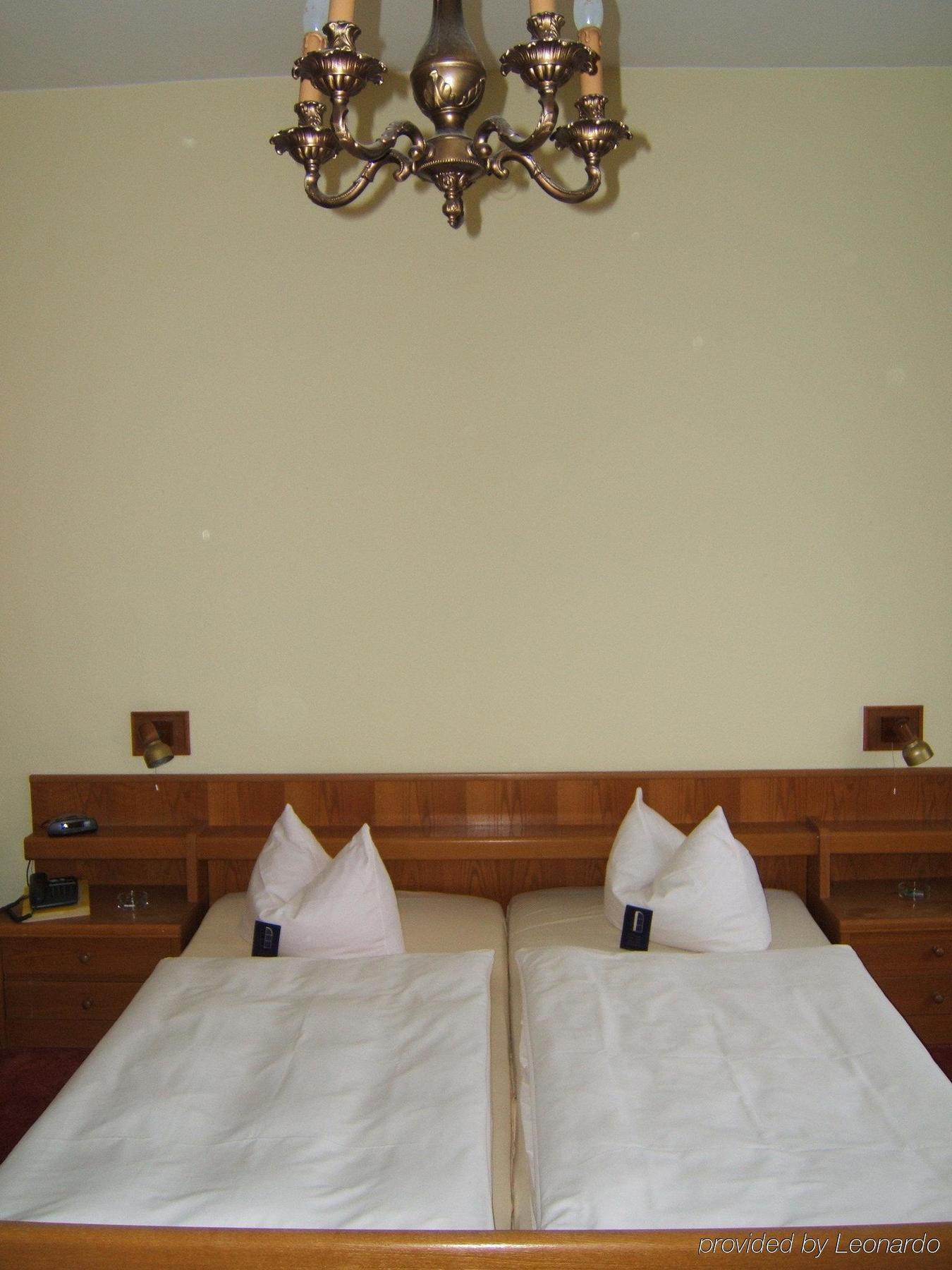 City Hotel Kaiserhof Offenbach am Main Szoba fotó