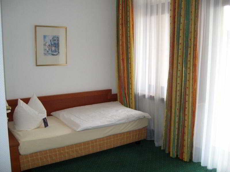 City Hotel Kaiserhof Offenbach am Main Szoba fotó