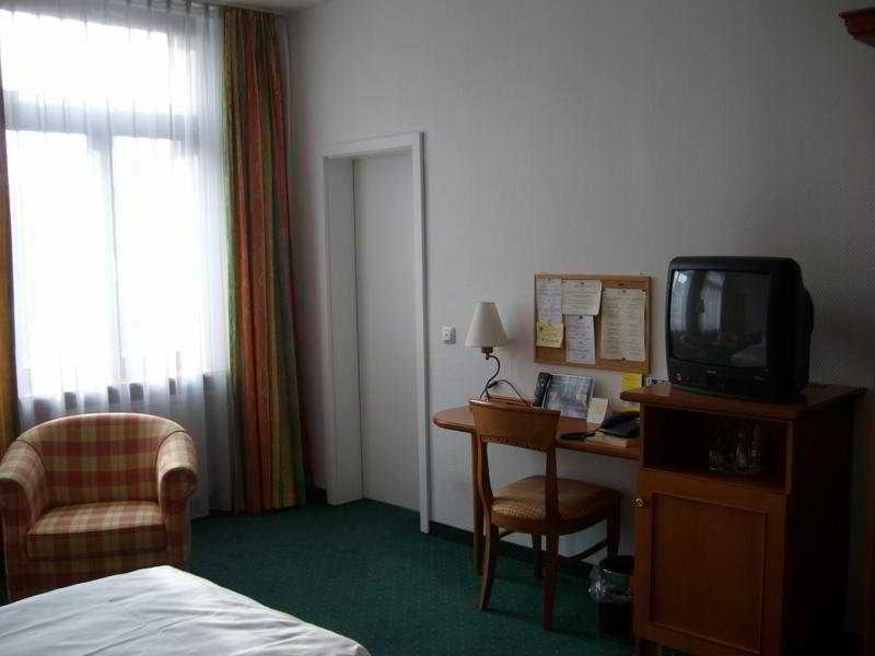 City Hotel Kaiserhof Offenbach am Main Szoba fotó