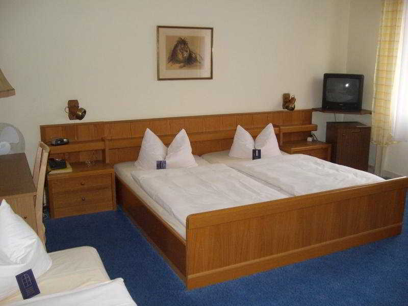 City Hotel Kaiserhof Offenbach am Main Szoba fotó
