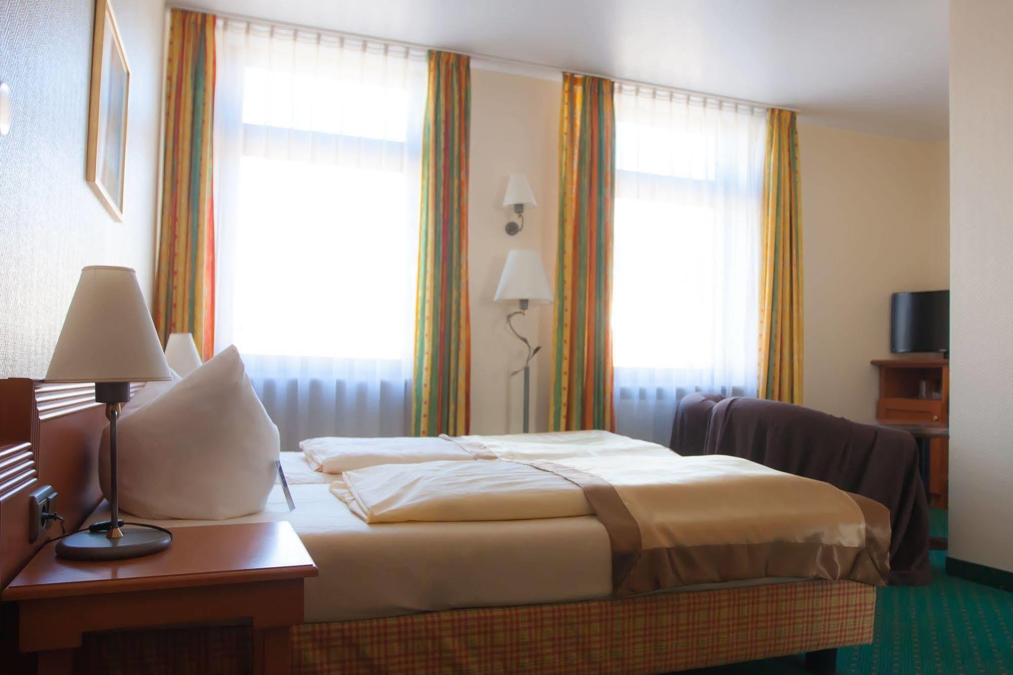 City Hotel Kaiserhof Offenbach am Main Kültér fotó